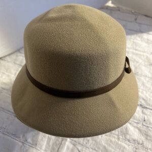 VANTI 100% WOOL TAN WITH BROWN VELVET BOW RIBBON BAND WOMEN’S HAT